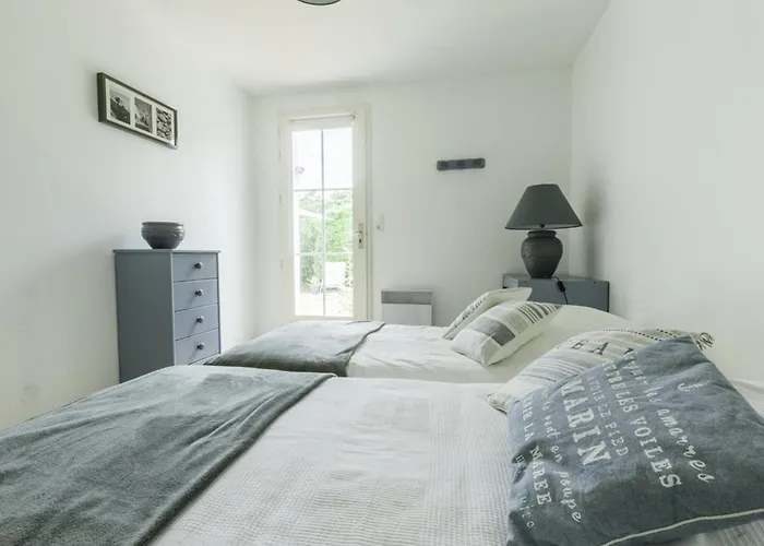 Maison De Plain Pied Avec Jardin Clos Pour 6 Personnes - Fr-1-835-26 Nyaraló Sainte-Marie-de-Ré