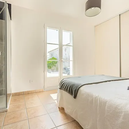 Maison De Plain Pied Avec Jardin Clos Pour 6 Personnes