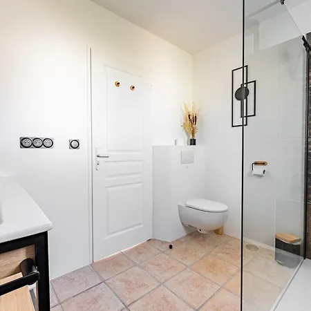 Maison De Plain Pied Avec Jardin Clos Pour 6 Personnes - Fr-1-835-26 بيت للعطل