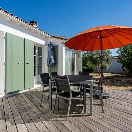 Maison De Plain Pied Avec Jardin Clos Pour 6 Personnes - Fr-1-835-26