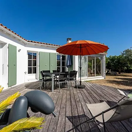 Maison De Plain Pied Avec Jardin Clos Pour 6 Personnes - Fr-1-835-26
