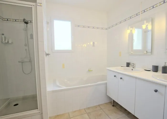 Maison De Plain Pied Avec Jardin Clos Pour 6 Personnes - Fr-1-835-26 Prázdninový dům *